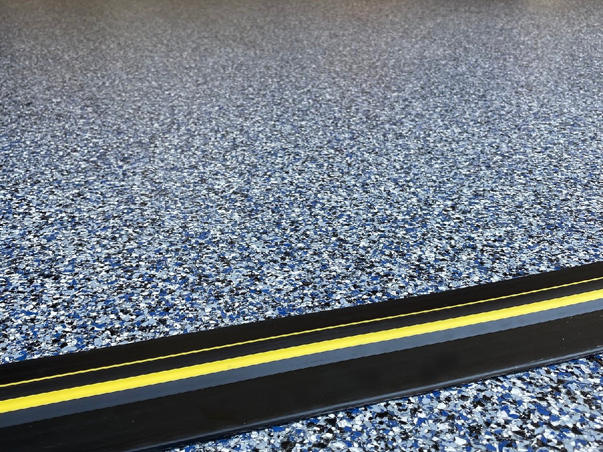 Flake-Epoxy-Garage-Floor-Grindkings-2023